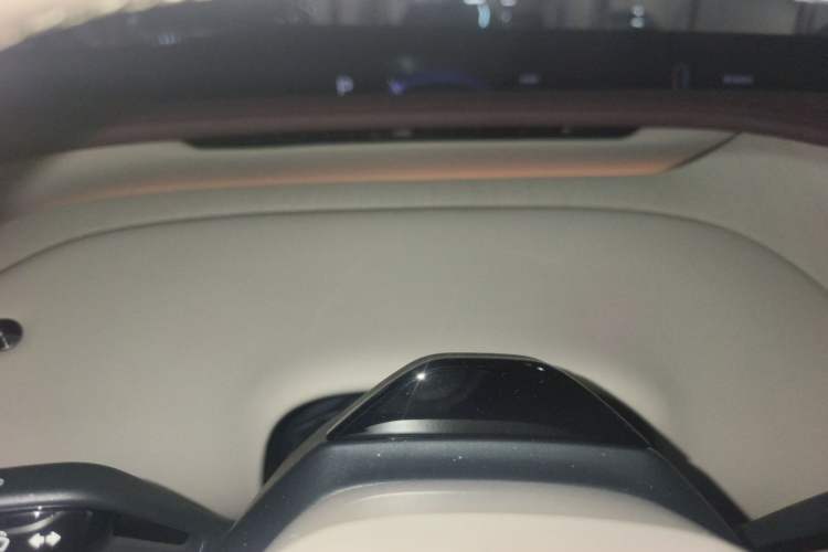 Used Xiaomi Auto YU7 2025 Ultra-Long Range High-Performance All-Wheel-Drive Max Edition Instrument Cluster