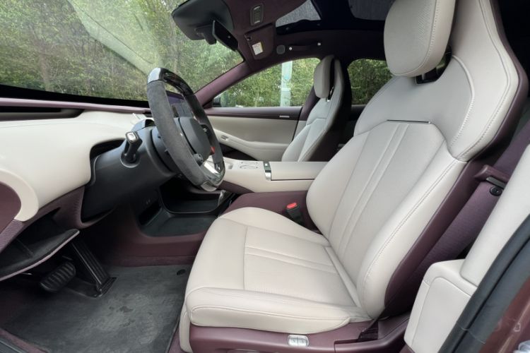 Used Xiaomi Auto YU7 2025 Ultra-Long Range High-Performance All-Wheel-Drive Max Edition Interior 1