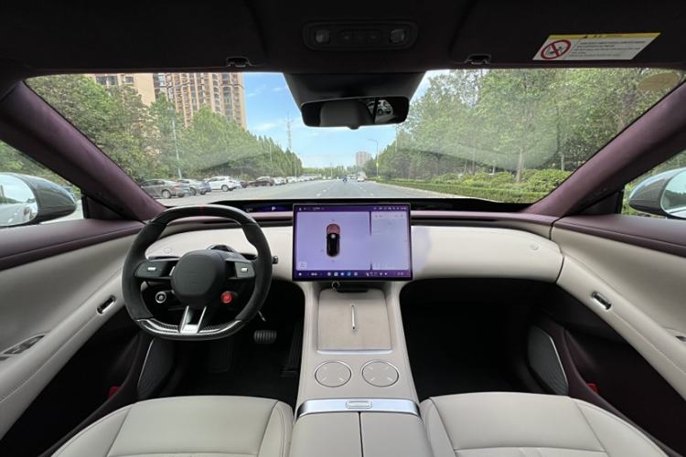 Used Xiaomi Auto YU7 2025 Ultra-Long Range High-Performance All-Wheel-Drive Max Edition Interior 2