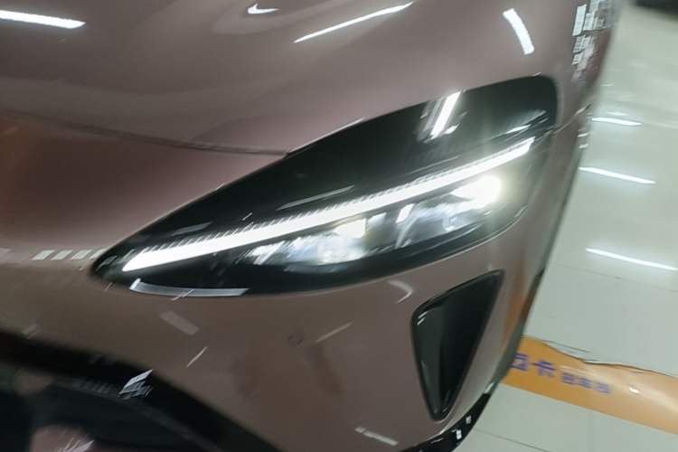 Used Xiaomi Auto YU7 2025 Ultra-Long Range All-Wheel Drive Pro Version Left Front Headlight