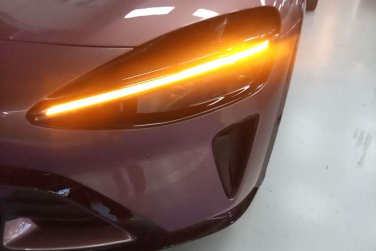 Used Xiaomi Auto YU7 2025 Ultra-Long Range High-Performance All-Wheel-Drive Max Edition Left Front Headlight