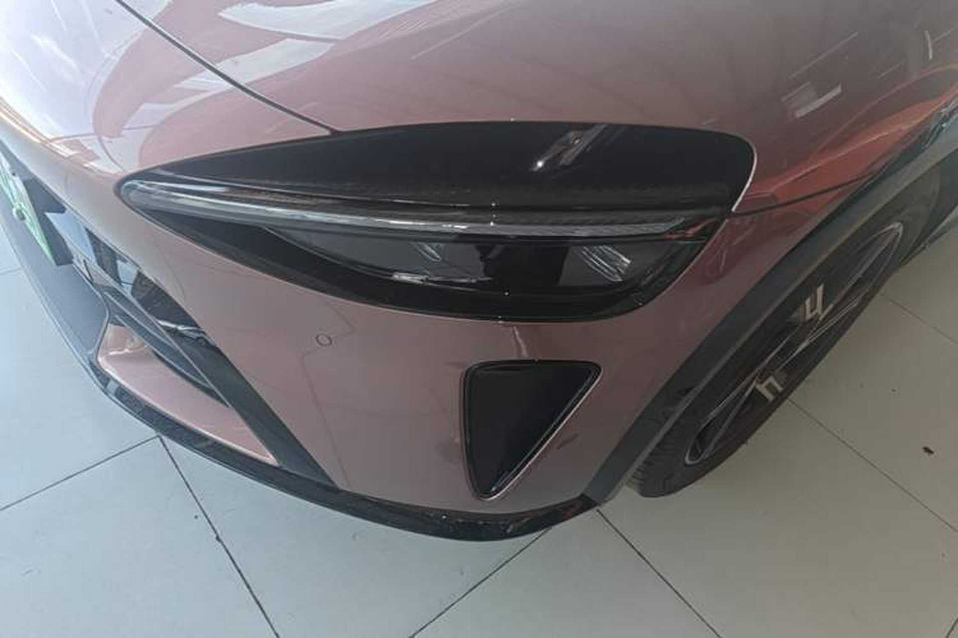 Used Xiaomi Auto YU7 2025 Ultra-Long Range High-Performance All-Wheel-Drive Max Edition Left Front Headlight