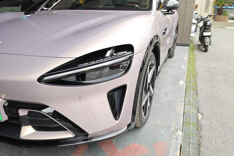 Used Xiaomi Auto YU7 2025 Ultra-Long Range High-Performance All-Wheel-Drive Max Edition Left Front Headlight