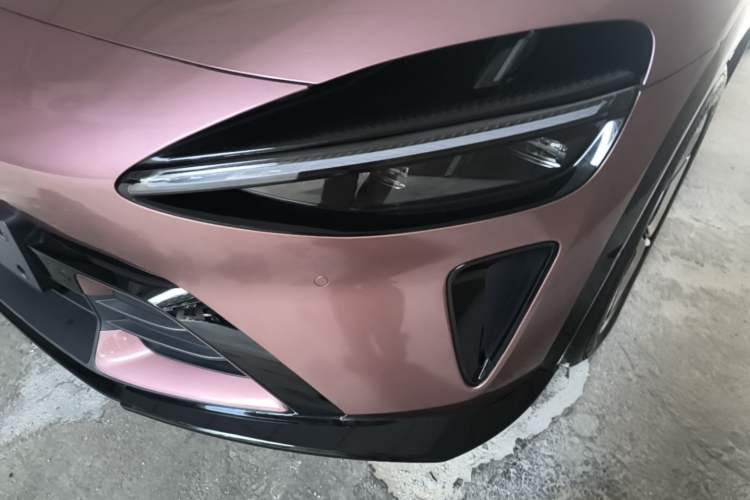 Used Xiaomi Auto YU7 2025 Ultra-Long Range All-Wheel Drive Pro Version Left Front Headlight