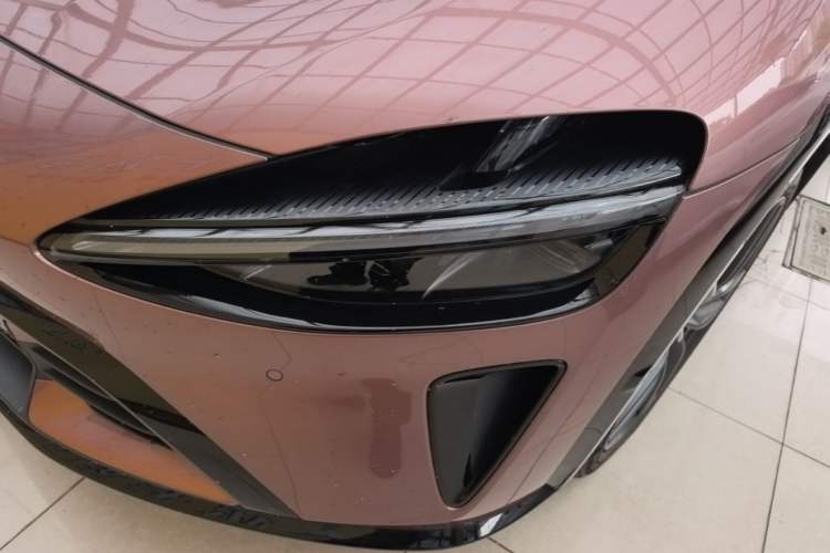 Used Xiaomi Auto YU7 2025 Ultra-Long Range High-Performance All-Wheel-Drive Max Edition Left Front Headlight