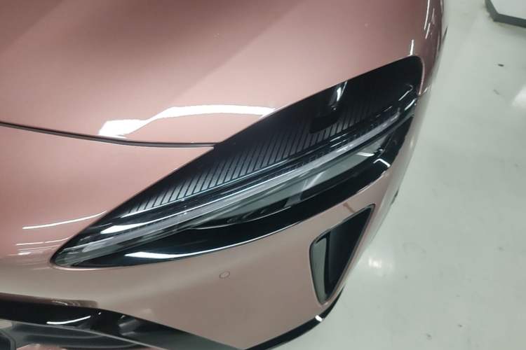 Used Xiaomi Auto YU7 2025 Ultra-Long Range High-Performance All-Wheel-Drive Max Edition Left Front Headlight