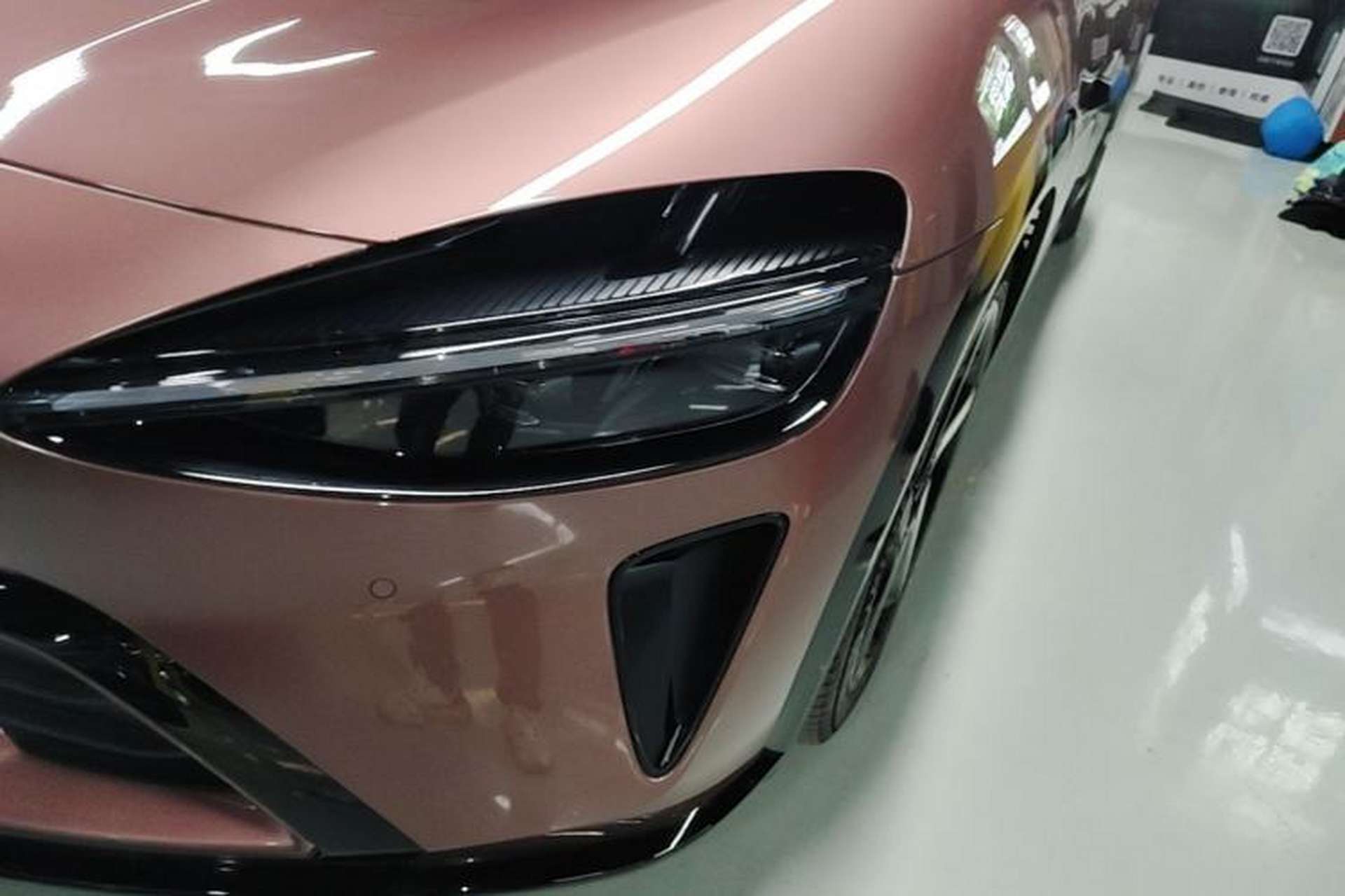 Used Xiaomi Auto YU7 2025 Ultra-Long Range High-Performance All-Wheel-Drive Max Edition Left Front Headlight