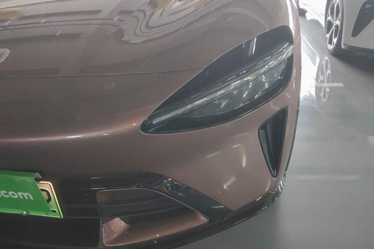 Used Xiaomi Auto YU7 2025 Ultra-Long Range High-Performance All-Wheel-Drive Max Edition Left Front Headlight