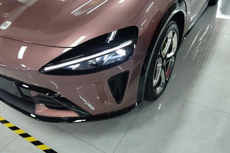 Used Xiaomi Auto YU7 2025 Ultra-Long Range High-Performance All-Wheel-Drive Max Edition Left Front Headlight