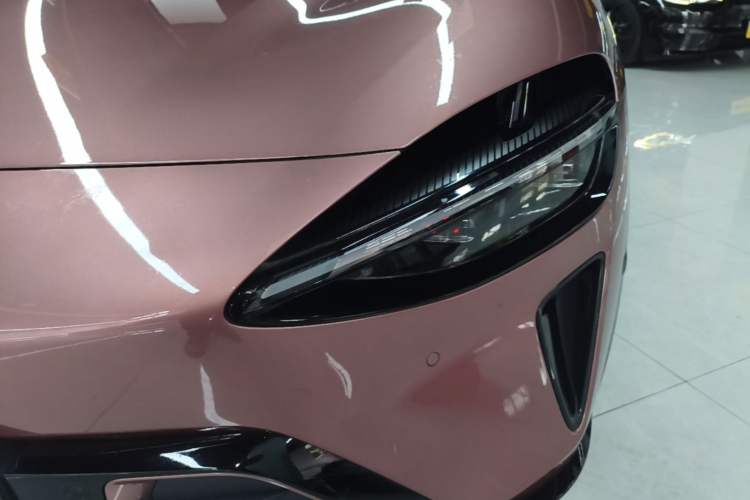 Used Xiaomi Auto YU7 2025 Ultra-Long Range High-Performance All-Wheel-Drive Max Edition Left Front Headlight