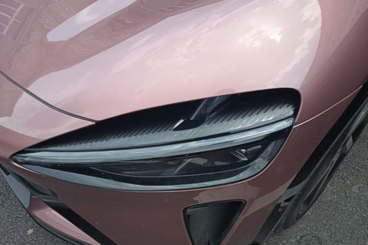 Used Xiaomi Auto YU7 2025 Ultra-Long Range High-Performance All-Wheel-Drive Max Edition Left Front Headlight