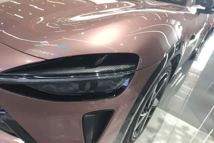 Used Xiaomi Auto YU7 2025 Ultra-Long Range High-Performance All-Wheel-Drive Max Edition Left Front Headlight