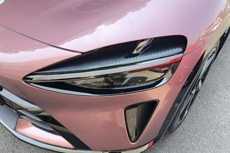 Used Xiaomi Auto YU7 2025 Ultra-Long Range High-Performance All-Wheel-Drive Max Edition Left Front Headlight