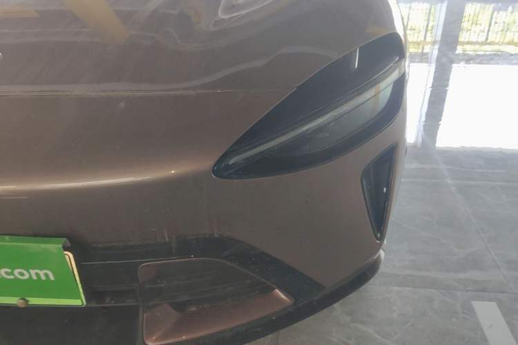 Used Xiaomi Auto YU7 2025 Ultra-Long Range High-Performance All-Wheel-Drive Max Edition Left Front Headlight