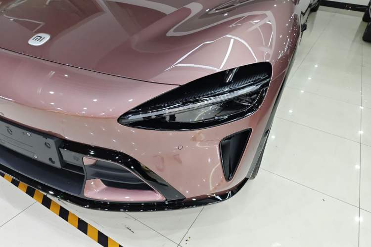 Used Xiaomi Auto YU7 2025 Ultra-Long Range High-Performance All-Wheel-Drive Max Edition Left Front Headlight