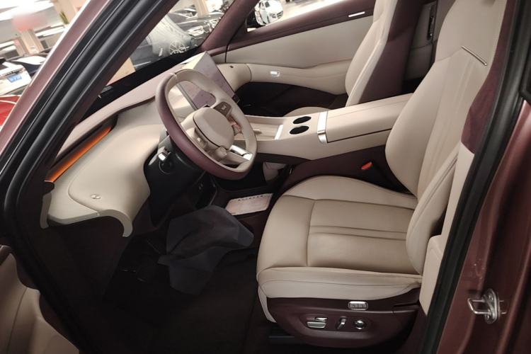 Used Xiaomi Auto YU7 2025 Ultra-Long Range High-Performance All-Wheel-Drive Max Edition Left Front Seat