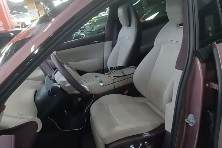 Used Xiaomi Auto YU7 2025 Ultra-Long Range High-Performance All-Wheel-Drive Max Edition Left Front Seat