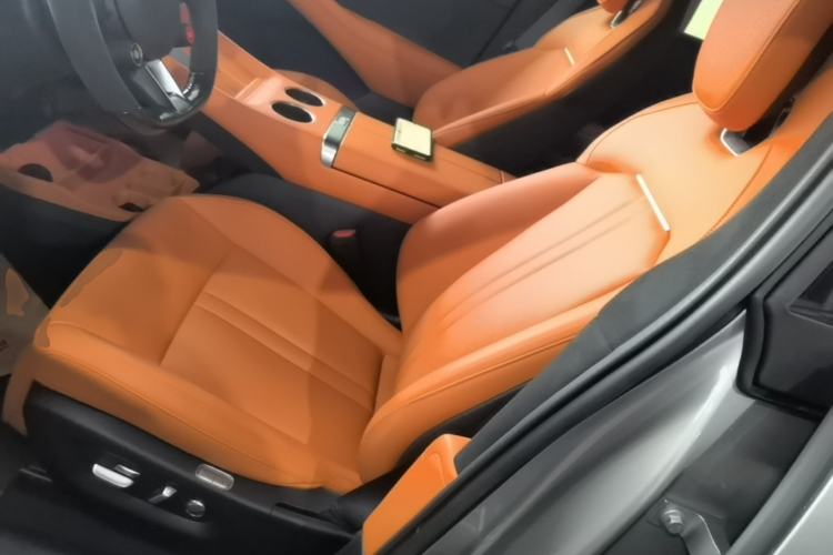 Used Xiaomi Auto YU7 2025 Ultra-Long Range High-Performance All-Wheel-Drive Max Edition Left Front Seat