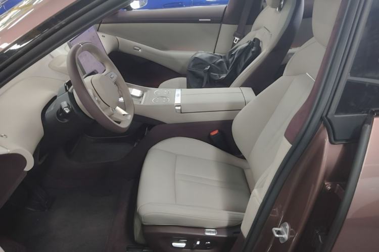 Used Xiaomi Auto YU7 2025 Ultra-Long Range High-Performance All-Wheel-Drive Max Edition Left Front Seat