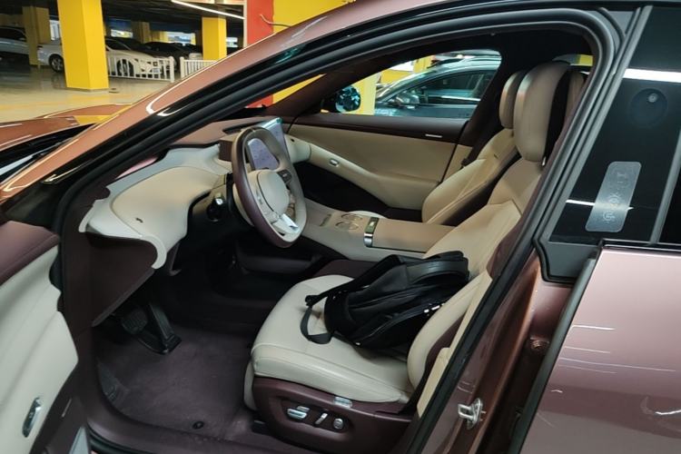 Used Xiaomi Auto YU7 2025 Ultra-Long Range High-Performance All-Wheel-Drive Max Edition Left Front Seat