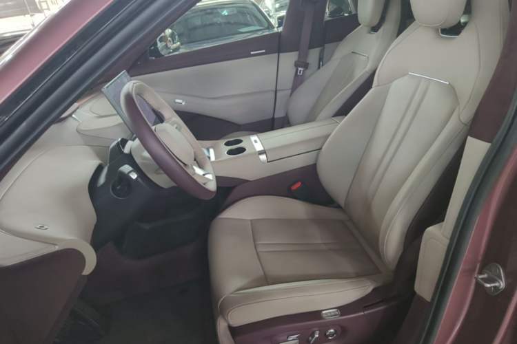 Used Xiaomi Auto YU7 2025 Ultra-Long Range High-Performance All-Wheel-Drive Max Edition Left Front Seat