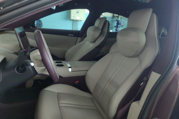 Used Xiaomi Auto YU7 2025 Ultra-Long Range High-Performance All-Wheel-Drive Max Edition Left Front Seat