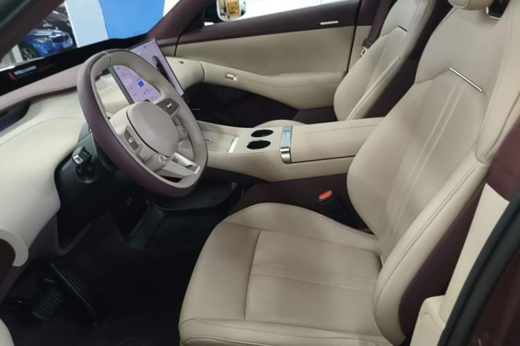 Used Xiaomi Auto YU7 2025 Ultra-Long Range High-Performance All-Wheel-Drive Max Edition Left Front Seat