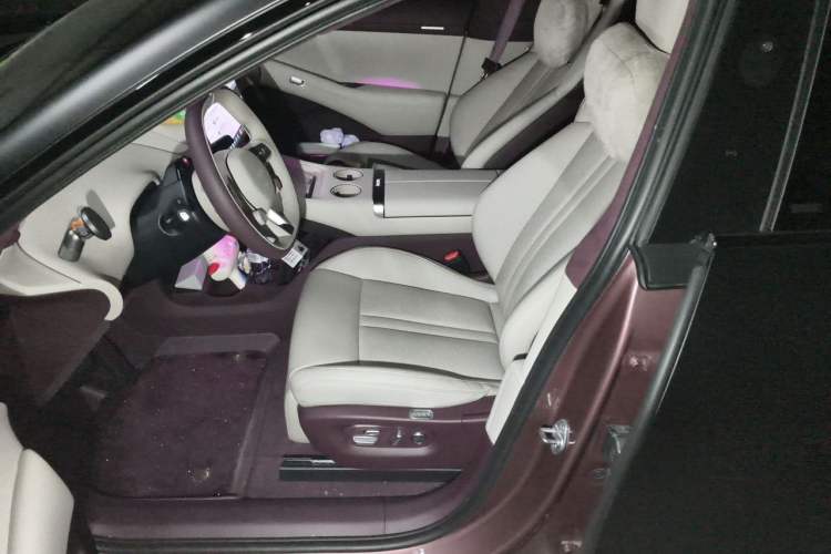 Used Xiaomi Auto YU7 2025 Ultra-Long Range High-Performance All-Wheel-Drive Max Edition Left Front Seat