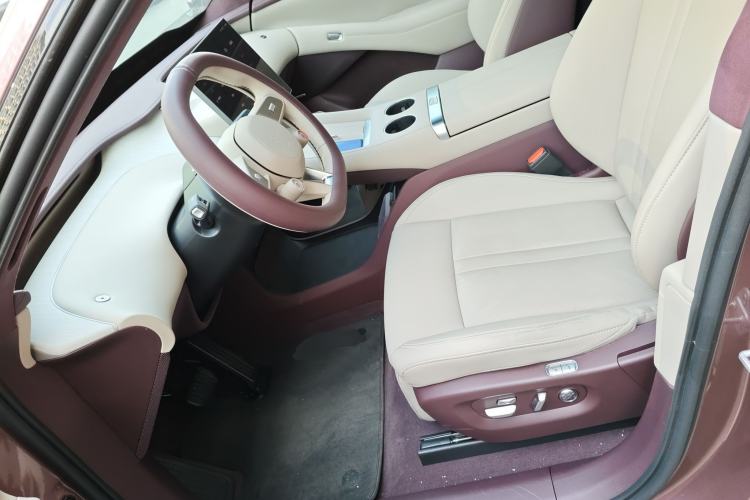 Used Xiaomi Auto YU7 2025 Ultra-Long Range High-Performance All-Wheel-Drive Max Edition Left Front Seat