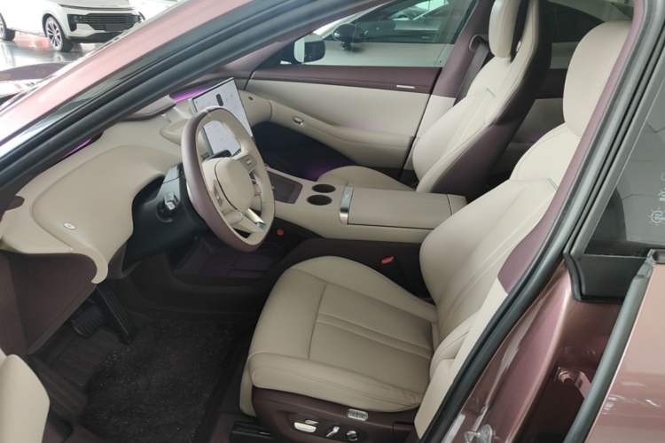 Used Xiaomi Auto YU7 2025 Ultra-Long Range All-Wheel Drive Pro Version Left Front Seat