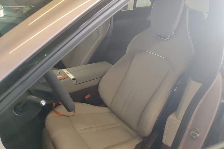 Used Xiaomi Auto YU7 2025 Ultra-Long Range High-Performance All-Wheel-Drive Max Edition Left Front Seat