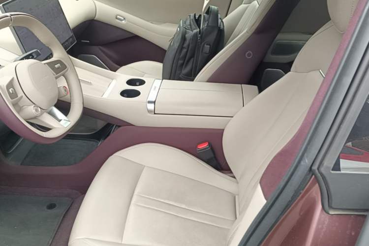 Used Xiaomi Auto YU7 2025 Ultra-Long Range High-Performance All-Wheel-Drive Max Edition Left Front Seat