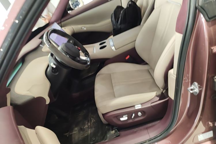 Used Xiaomi Auto YU7 2025 Ultra-Long Range High-Performance All-Wheel-Drive Max Edition Left Front Seat