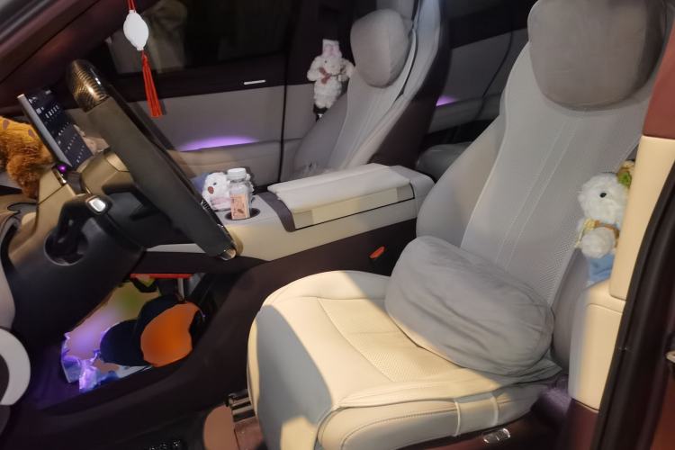 Used Xiaomi Auto YU7 2025 Ultra-Long Range High-Performance All-Wheel-Drive Max Edition Left Front Seat