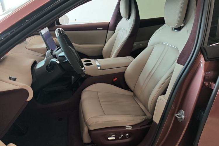 Used Xiaomi Auto YU7 2025 Ultra-Long Range High-Performance All-Wheel-Drive Max Edition Left Front Seat
