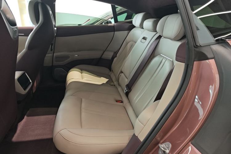Used Xiaomi Auto YU7 2025 Ultra-Long Range High-Performance All-Wheel-Drive Max Edition Left Rear Seat
