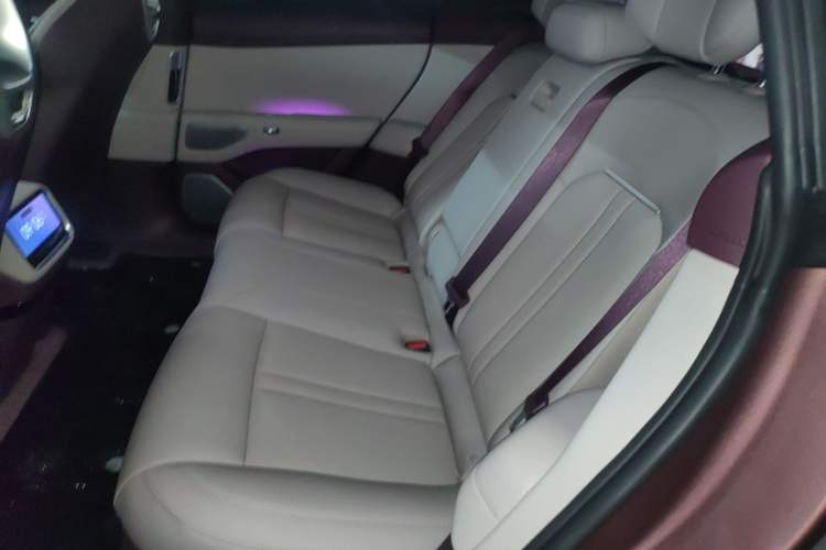 Used Xiaomi Auto YU7 2025 Ultra-Long Range All-Wheel Drive Pro Version Left Rear Seat