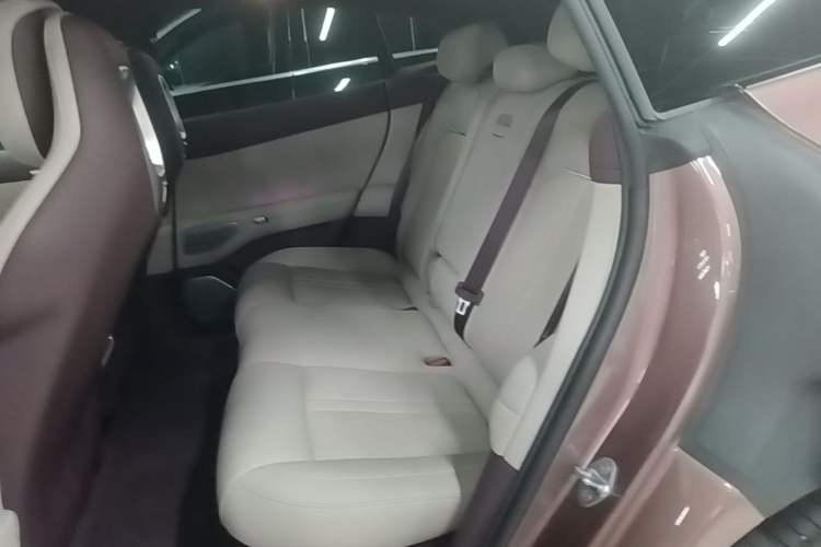 Used Xiaomi Auto YU7 2025 Ultra-Long Range All-Wheel Drive Pro Version Left Rear Seat