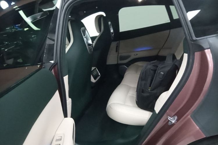 Used Xiaomi Auto YU7 2025 Ultra-Long Range High-Performance All-Wheel-Drive Max Edition Left Rear Seat