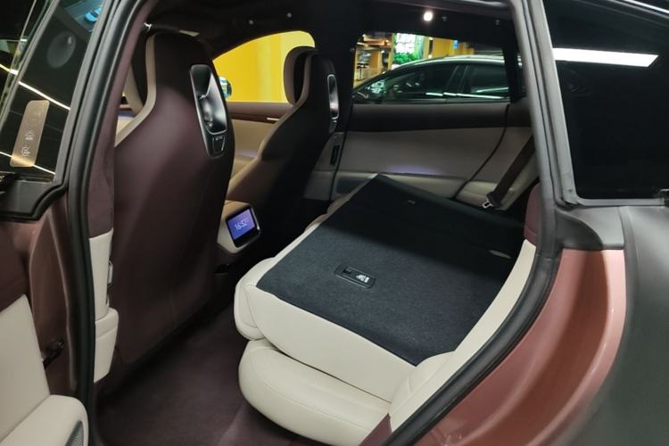 Used Xiaomi Auto YU7 2025 Ultra-Long Range High-Performance All-Wheel-Drive Max Edition Left Rear Seat