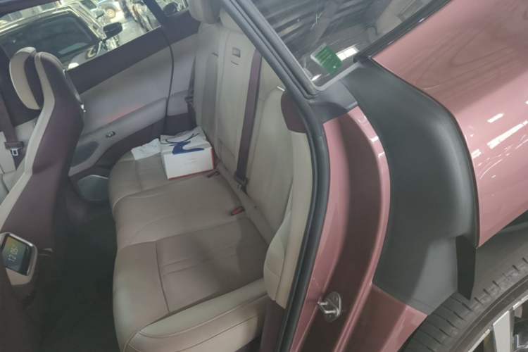Used Xiaomi Auto YU7 2025 Ultra-Long Range High-Performance All-Wheel-Drive Max Edition Left Rear Seat