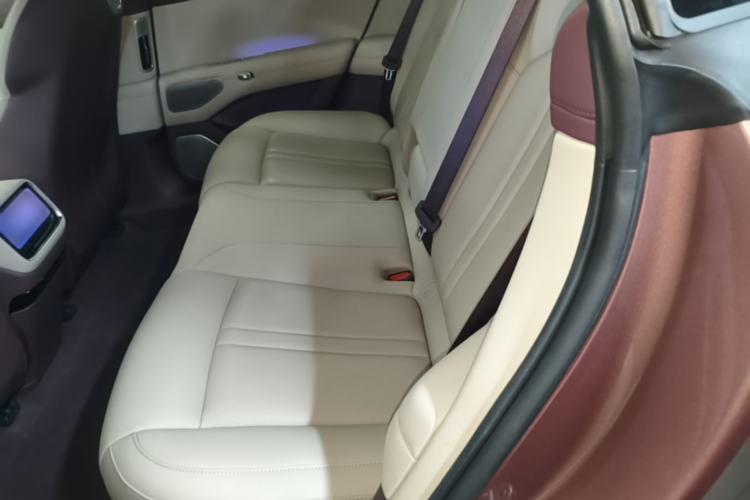Used Xiaomi Auto YU7 2025 Ultra-Long Range High-Performance All-Wheel-Drive Max Edition Left Rear Seat