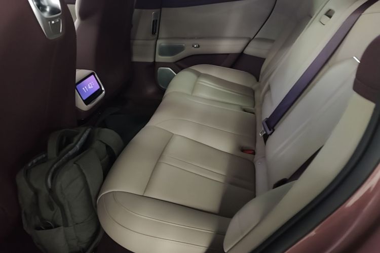 Used Xiaomi Auto YU7 2025 Ultra-Long Range High-Performance All-Wheel-Drive Max Edition Left Rear Seat