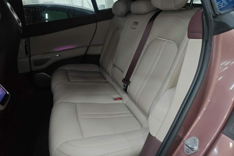Used Xiaomi Auto YU7 2025 Ultra-Long Range High-Performance All-Wheel-Drive Max Edition Left Rear Seat