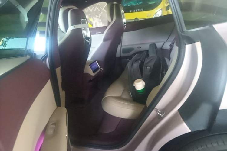 Used Xiaomi Auto YU7 2025 Ultra-Long Range High-Performance All-Wheel-Drive Max Edition Left Rear Seat