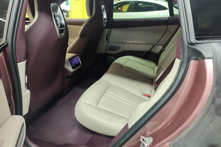 Used Xiaomi Auto YU7 2025 Ultra-Long Range High-Performance All-Wheel-Drive Max Edition Left Rear Seat