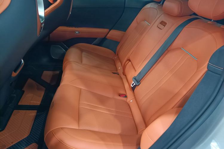 Used Xiaomi Auto YU7 2025 Ultra-Long Range Rear-Wheel Drive Version Left Rear Seat