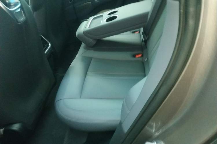 Used Xiaomi Auto YU7 2025 Ultra-Long Range High-Performance All-Wheel-Drive Max Edition Left Rear Seat