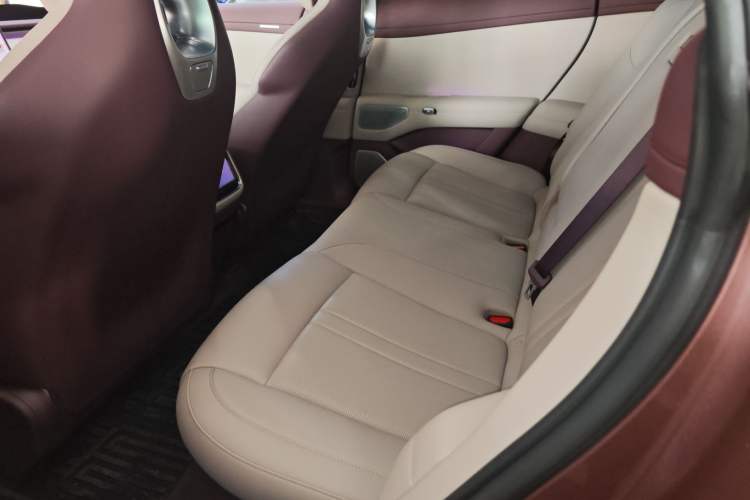 Used Xiaomi Auto YU7 2025 Ultra-Long Range High-Performance All-Wheel-Drive Max Edition Left Rear Seat