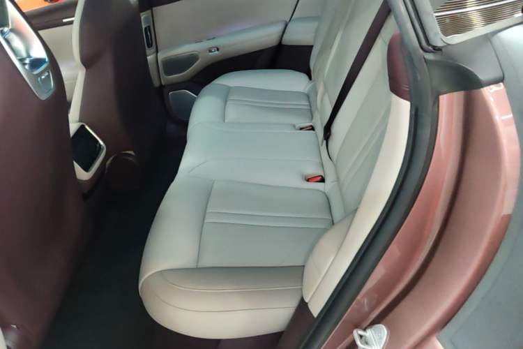 Used Xiaomi Auto YU7 2025 Ultra-Long Range High-Performance All-Wheel-Drive Max Edition Left Rear Seat